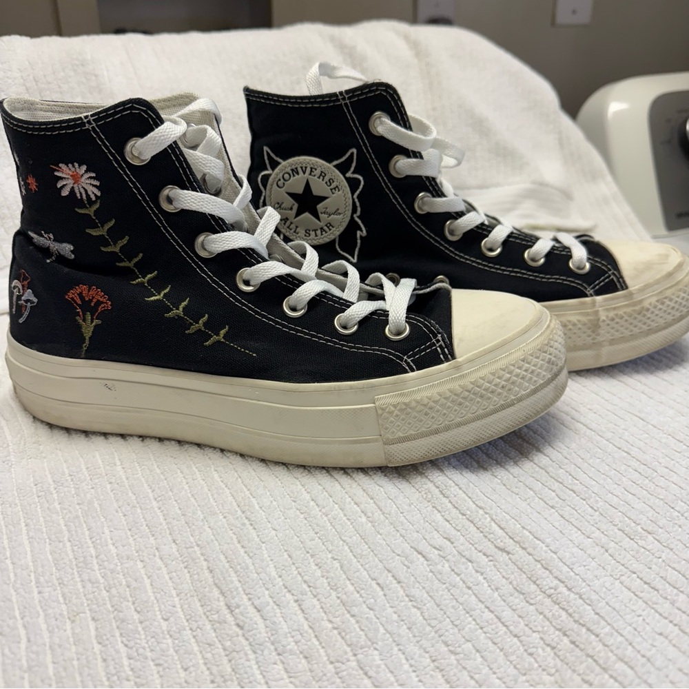 Converse High-Top Platform Sneakers with forest details size 8